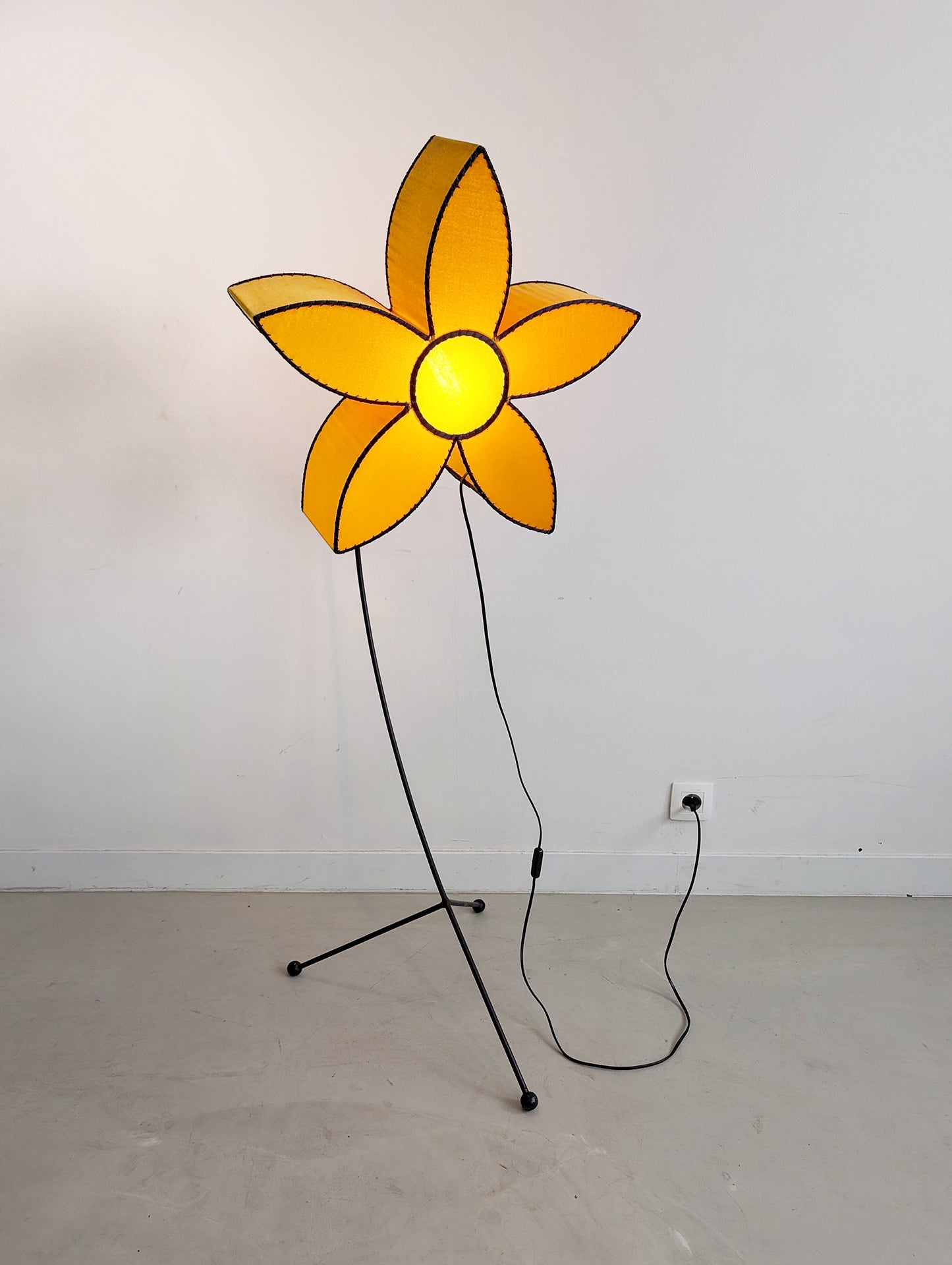 Pop-art Flower Lamp 1980s