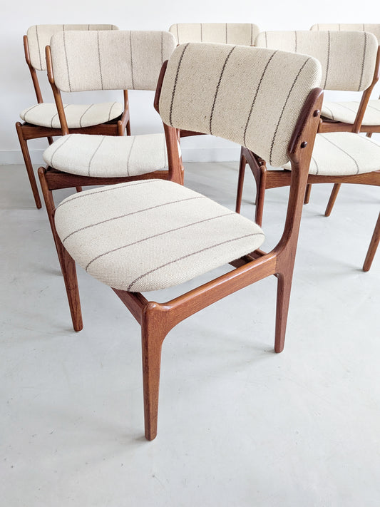 Set of 6 'Model 49' Dining Chairs by Erik Buck for Oddense Maskinsnedkeri 1960's