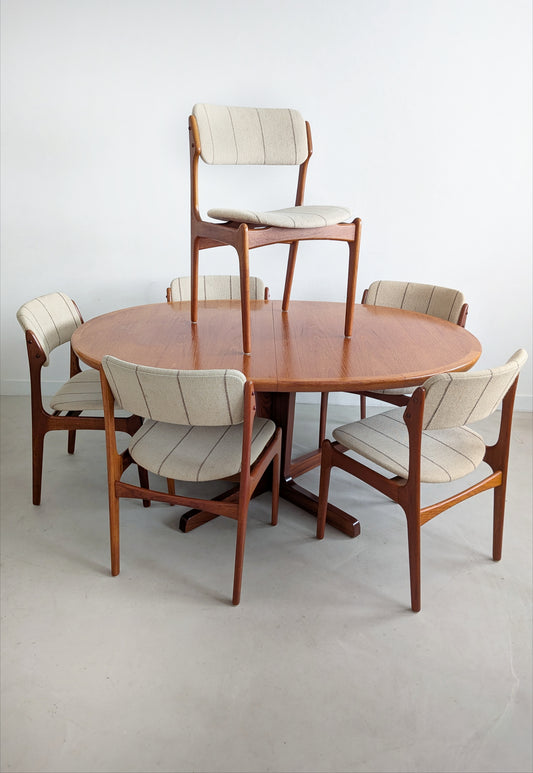 Set of 6 'Model 49' Dining Chairs by Erik Buck for Oddense Maskinsnedkeri 1960's