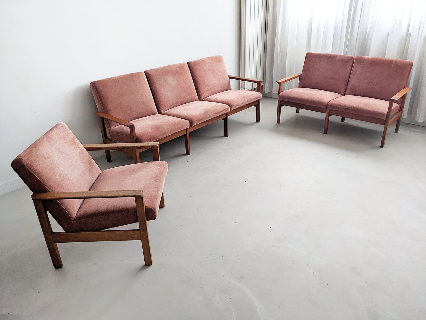 Pink 'FU05' Set by Yngve Ekström for Pastoe 1960's