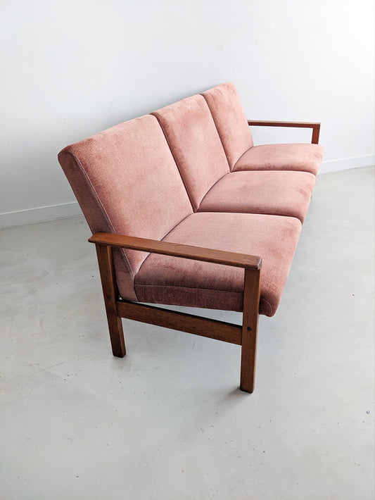 Pink 'FU05' Set by Yngve Ekström for Pastoe 1960's