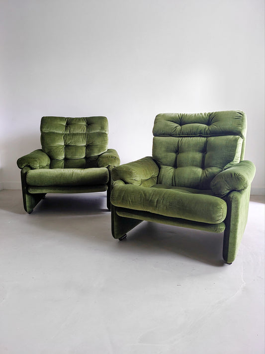 Coronado armchairs by Tobia Scarpa and Afra Scarpa for B&B Italia 1970.  Vintage Italian Midcentury Modern design. Green velvet upholstering. Loungechair.