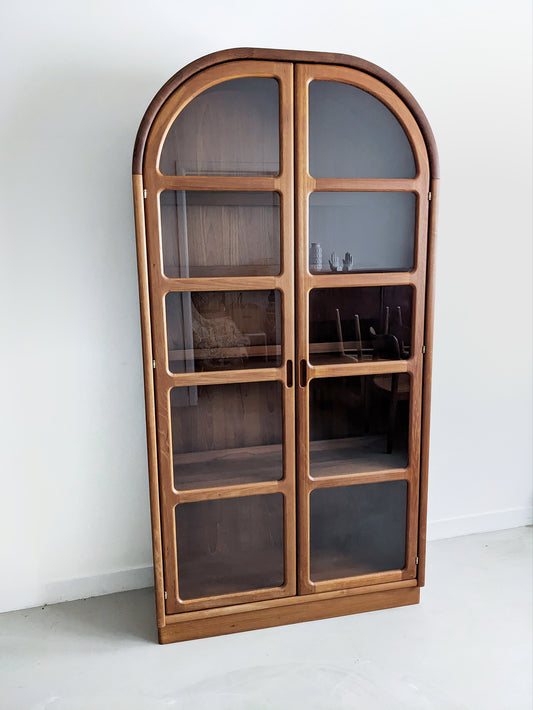 Dyrlund danish vintage design cabinet in glass and teak. Nineties. 1990. Midcentury modern Scandinavian style.