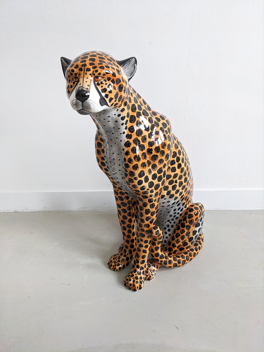 Ceramic Cheetah or Leopard Statue 1970. Vintage Italian design, made in italy. Porcelain or ceramic handpainted jaguar. 