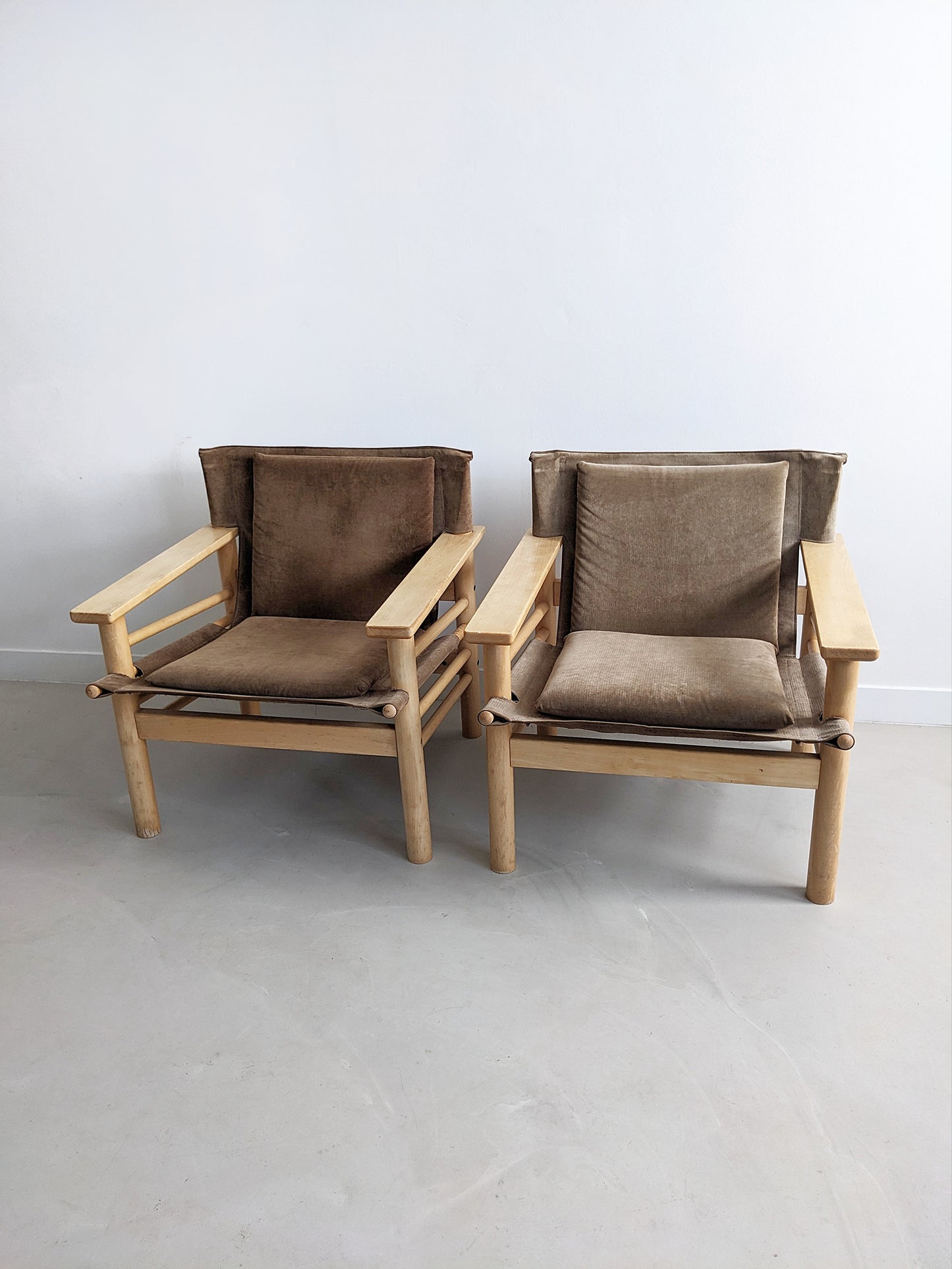 Set of 2 Safari Lounge Chairs 1970's