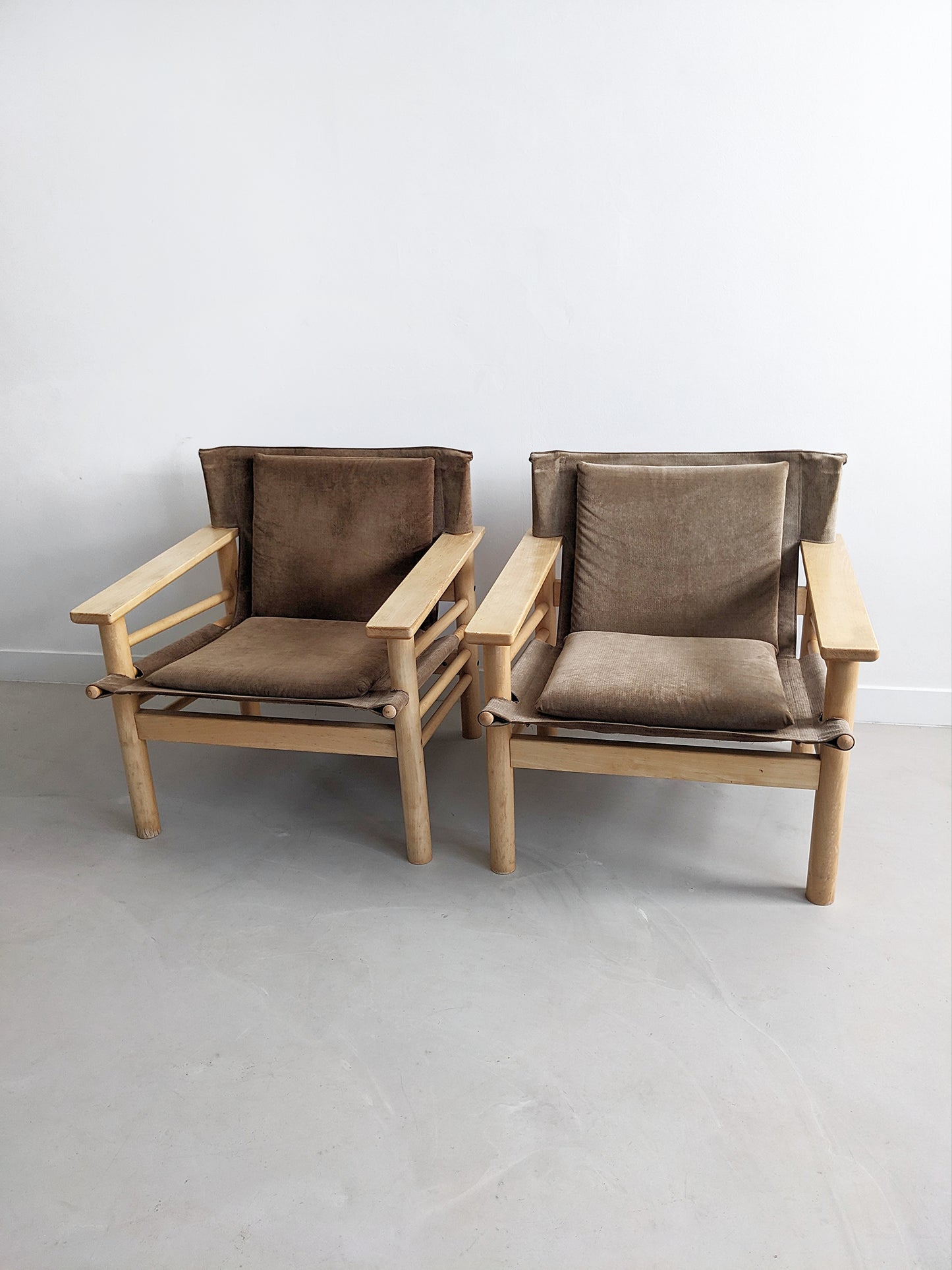 Set of 2 Safari Lounge Chairs 1970's