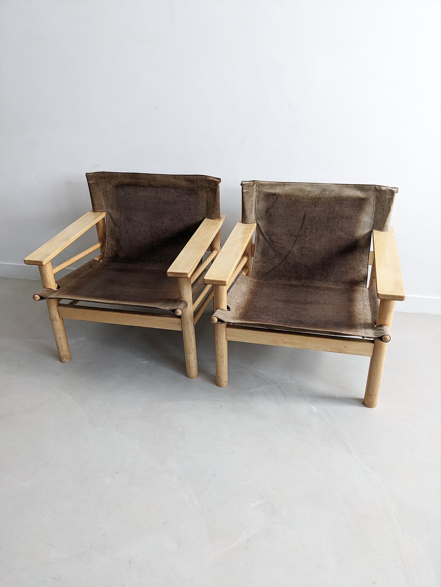 Set of 2 Safari Lounge Chairs 1970's