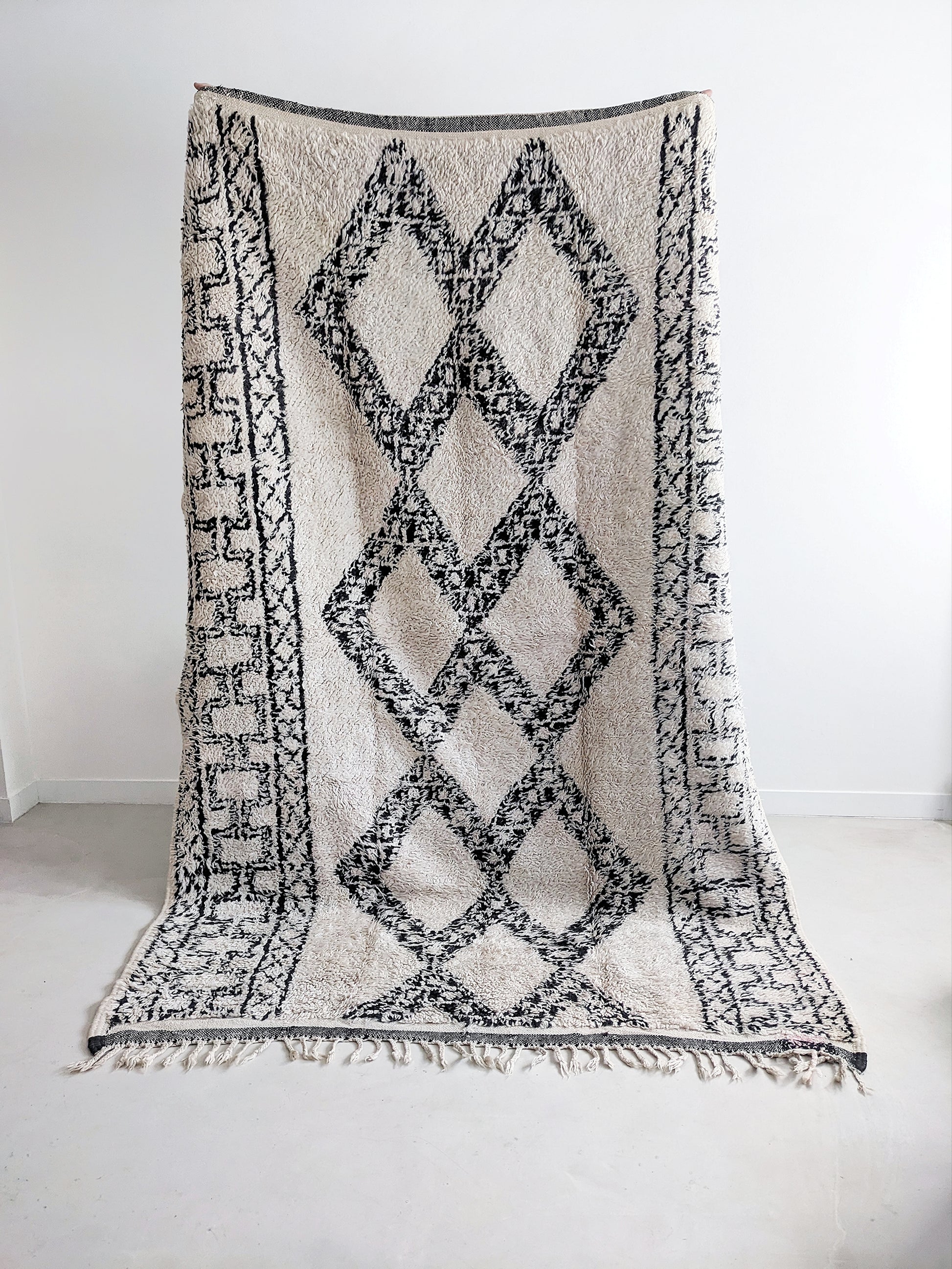 Black and white vintage MArmoucha Berber rug from the Atlas mountains in Morocco