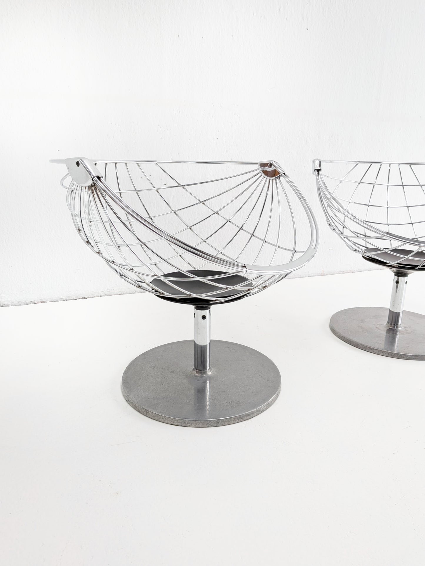 Set of 2 'Atomic Ball' Chairs by Rudi Verelst for Novalux 1970s