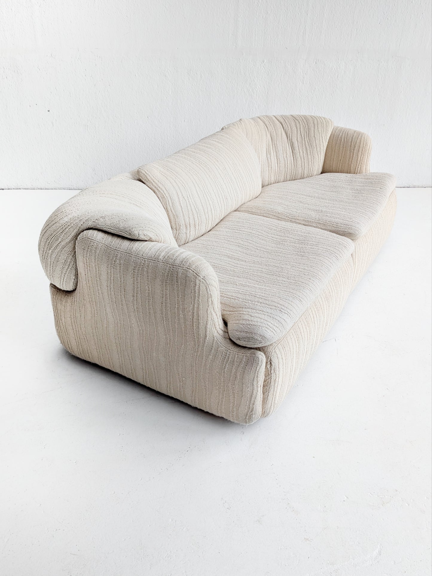 'Confidential' Sofa by Alberto Rosselli for Saporiti 1970s