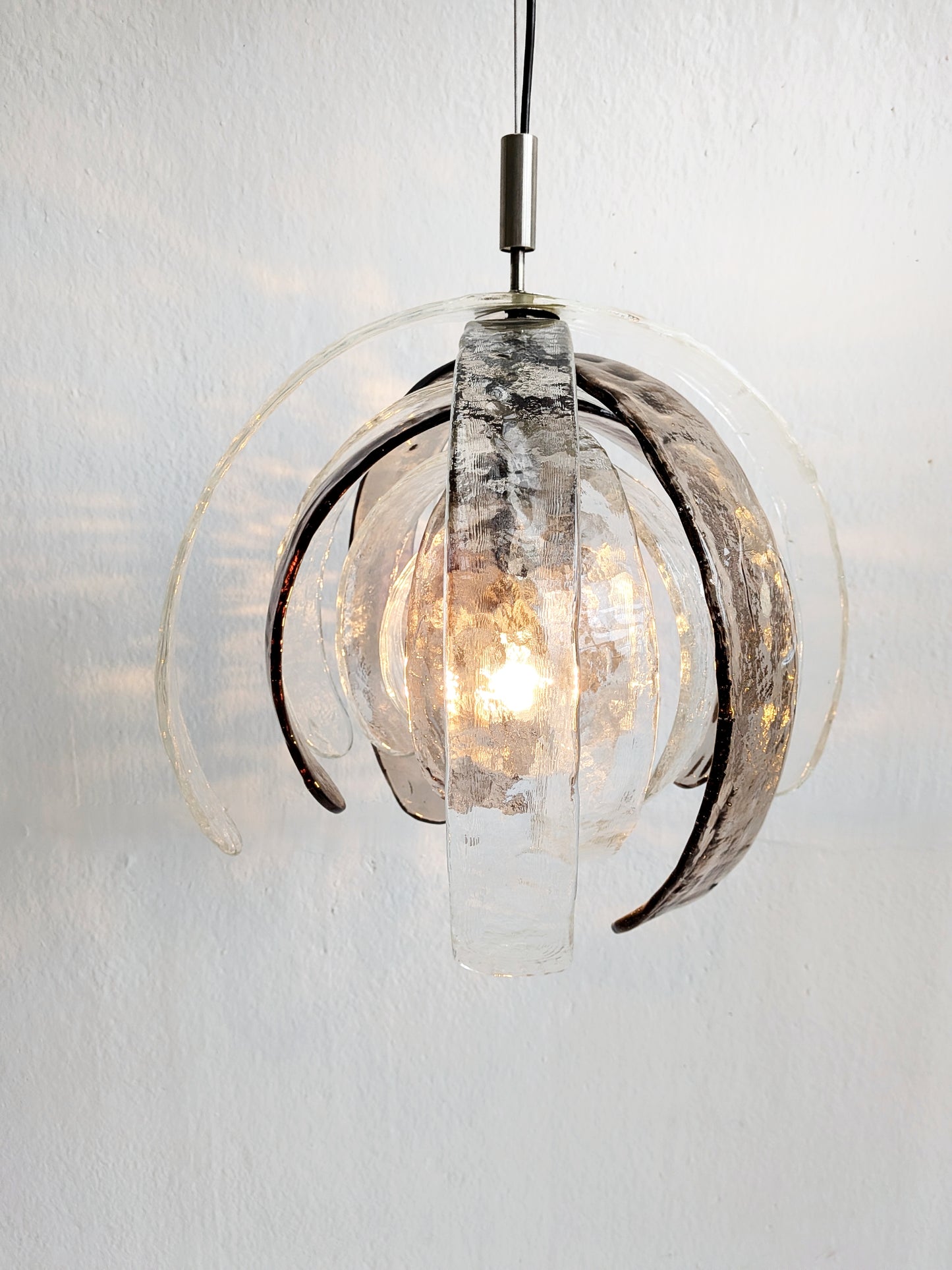 Artichoke Pendant Lamp 'LS 181' by Carlo Nason for AV Mazzega 1970s