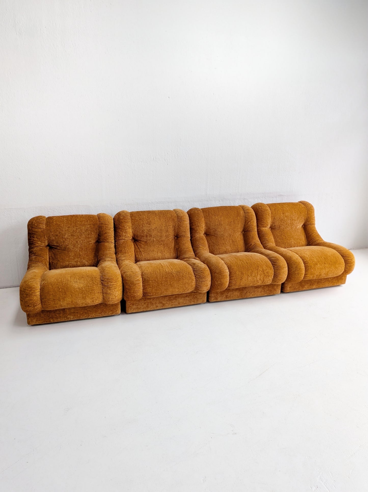 Set of 4 Modular Italian Lounge Chairs 1970s