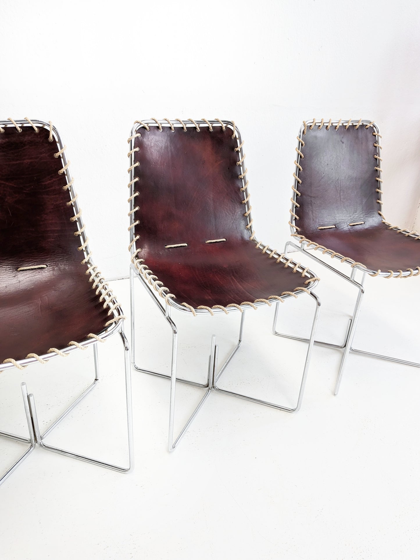 Set of 4 Italian Modern Leather Sling Back Chairs 1970s