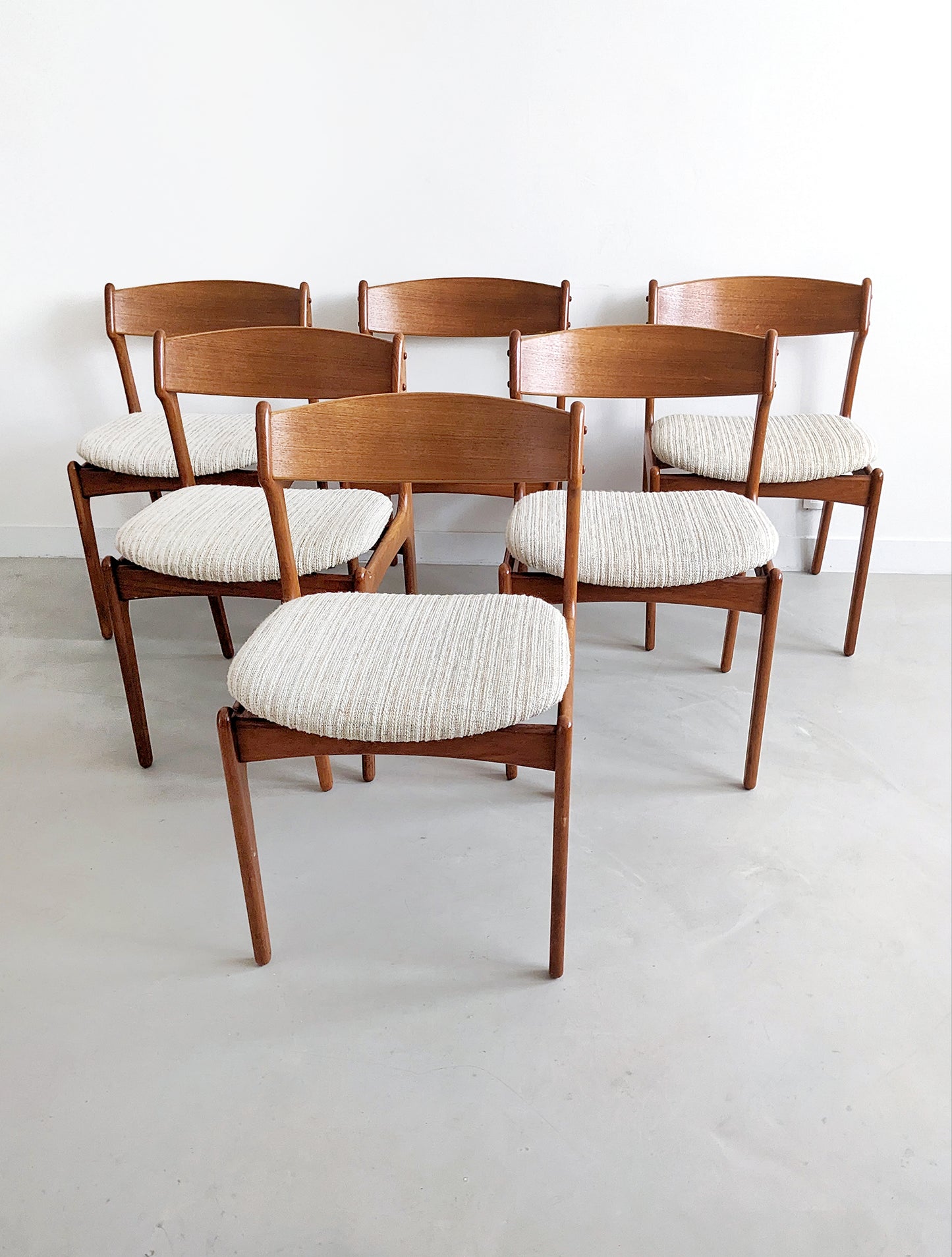 Set of 6 'Model 49' Dining Chairs by Erik Buck for  Oddense Maskinsnedkeri 1960's