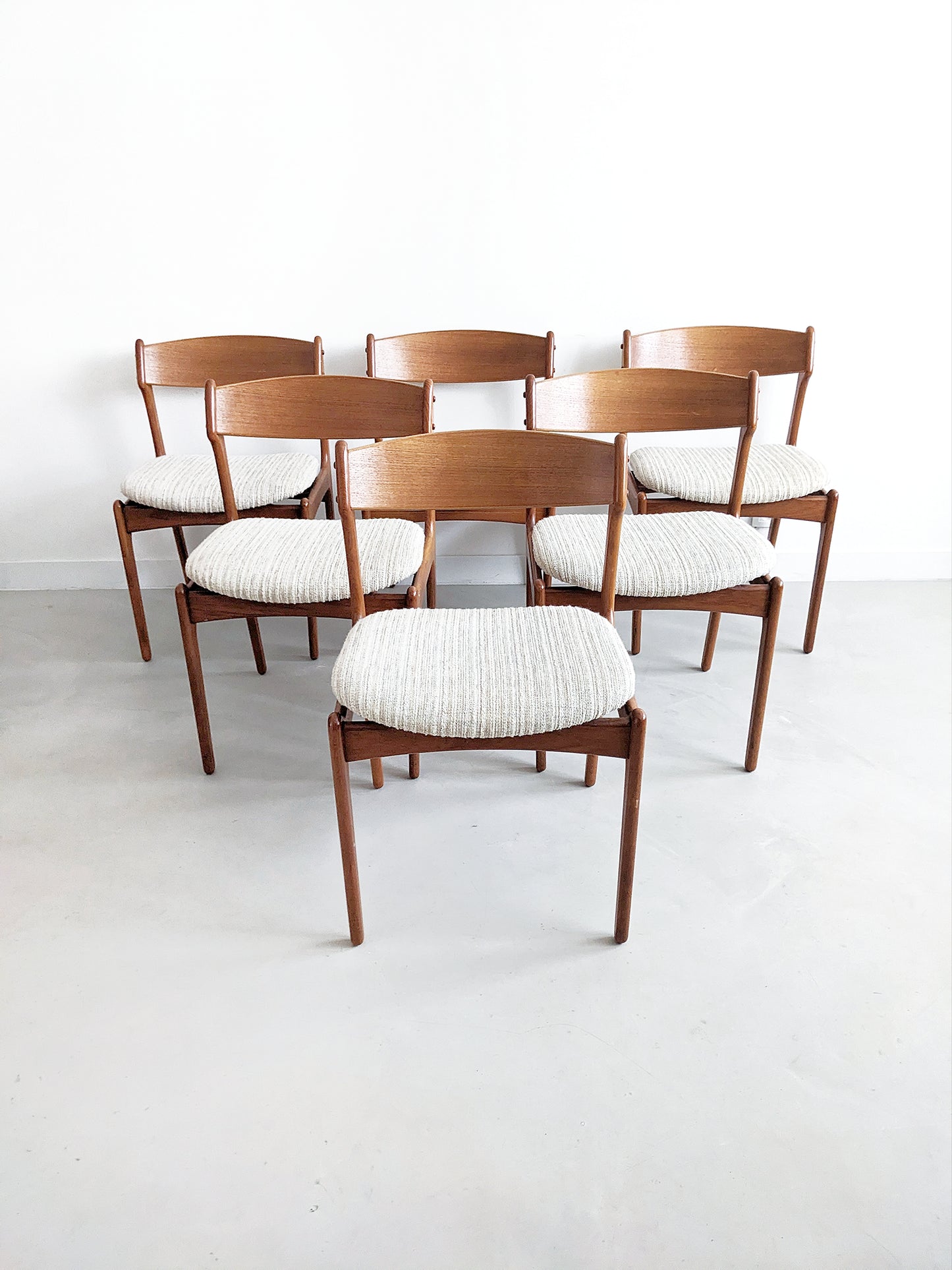 Set of 6 'Model 49' Dining Chairs by Erik Buck for  Oddense Maskinsnedkeri 1960's